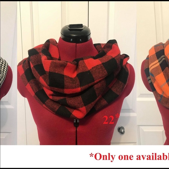 Etsy handmade infinite face mask scarf - Picture 3 of 9